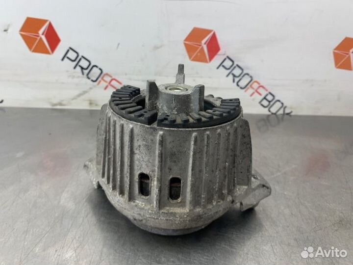 Подушка крепления двигателя Mercedes E-Class W212