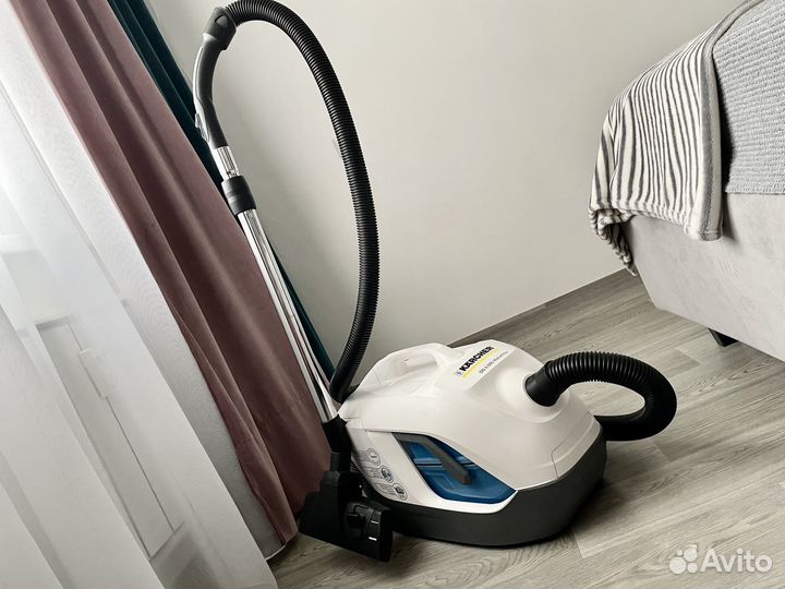 Пылесос Karcher DS6000 с аквафильтром