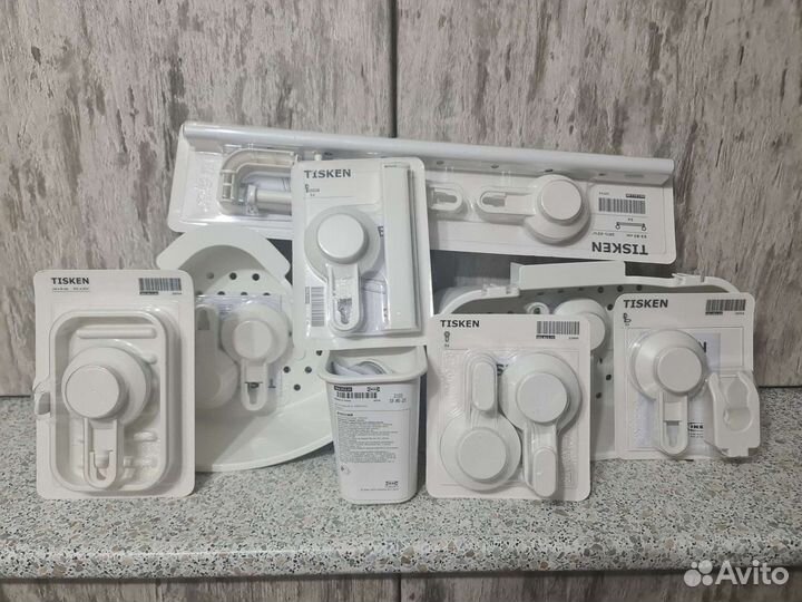 Тискен Икея на присоски остатки