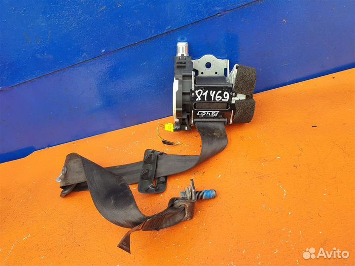 Ремень безопасности задний средний Volvo S60 2