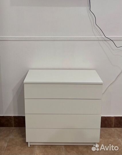 Комод белый