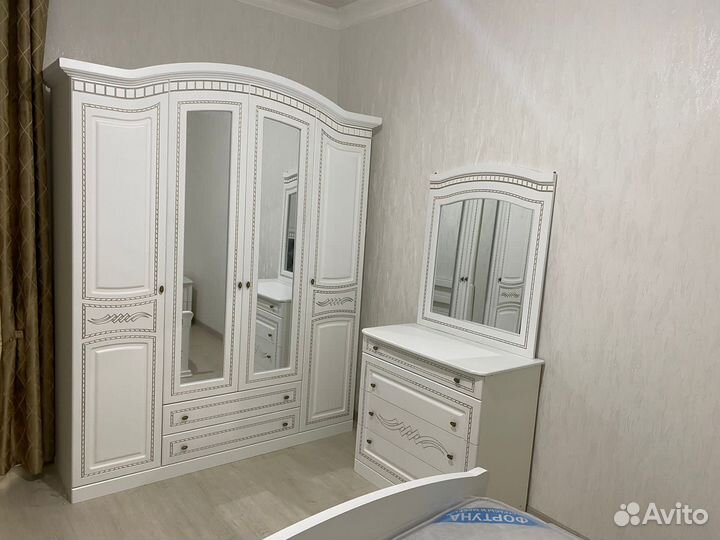 Спальные гарнитуры