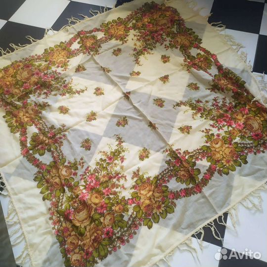 Павлопасадский платок СССР