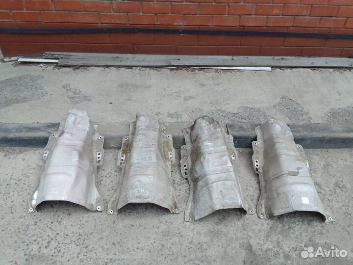 Защита экран теплоизоляция глушителя Mazda 3 bk