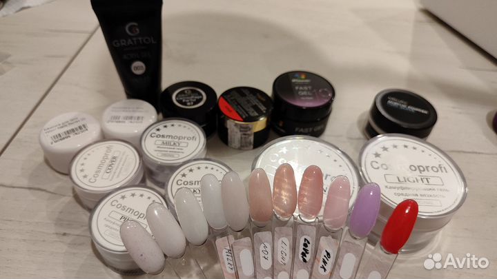 Гели для ногтей (материалы для маникюра)