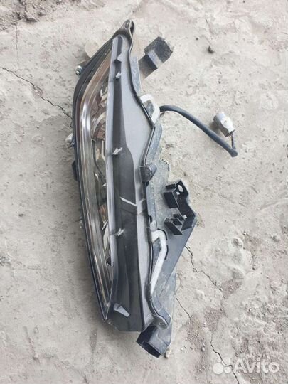Lexus RX противотуманная фара правая