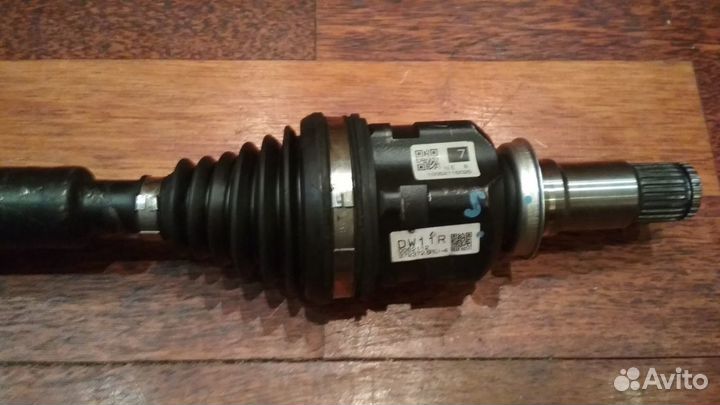 Привод Toyota Prius 30 Lexus CT200H Правый