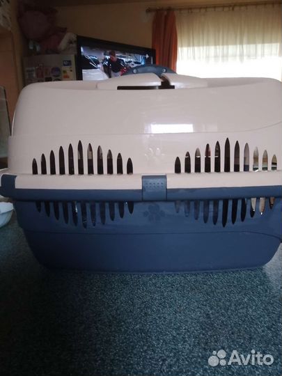 Переноска для кошек и мелких собак