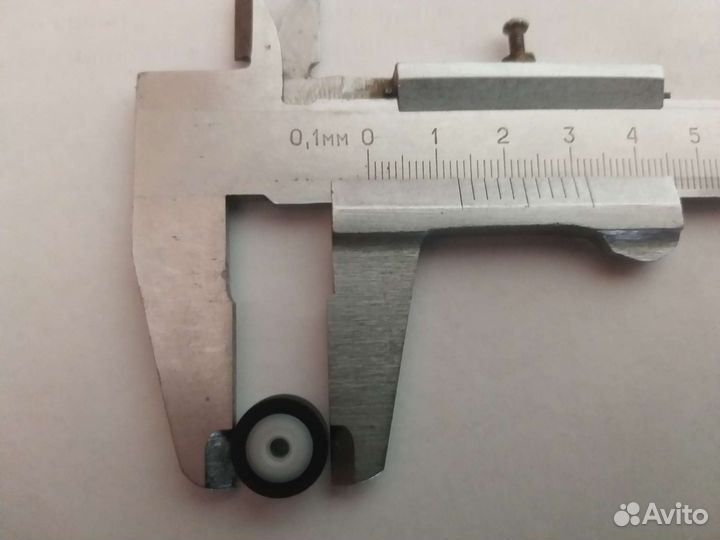 Прижимной ролик 13х8х2,5