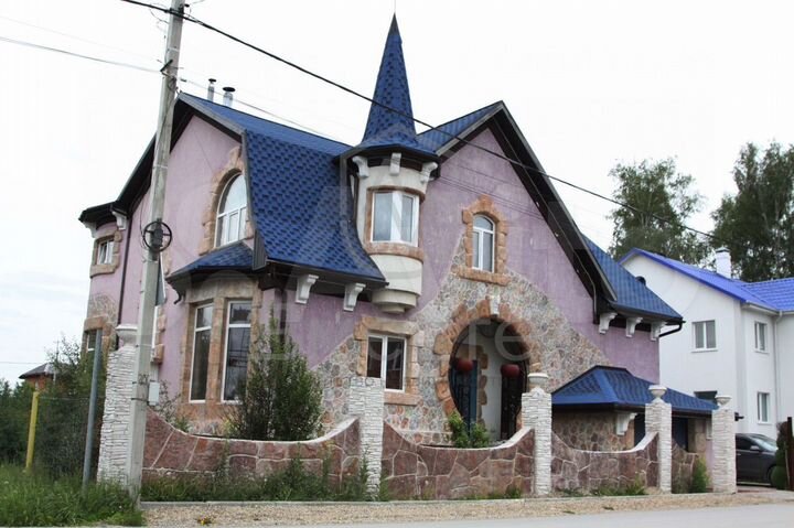 Коттедж 420 м² на участке 10 сот.