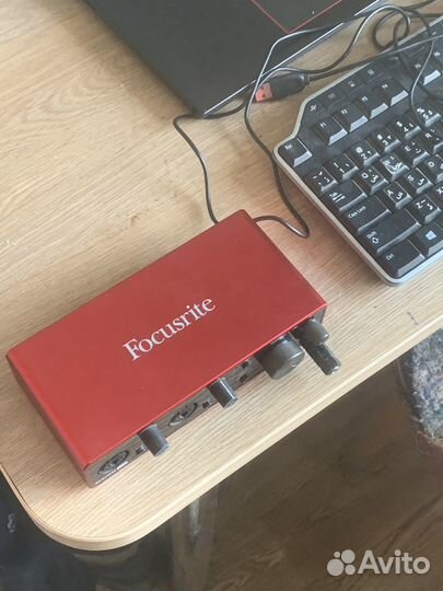 Mic Rode NT 1 + focusrite scarlett 2i2