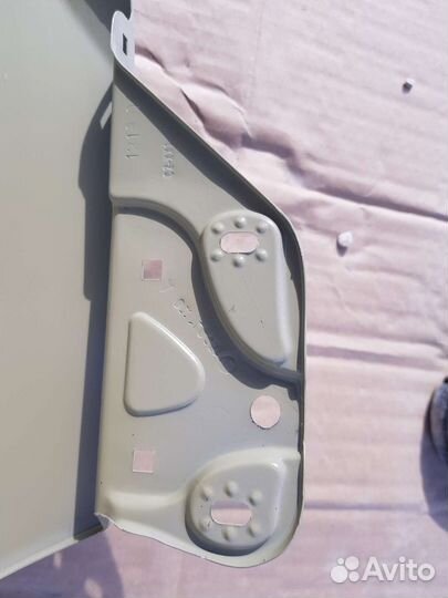 Крыло перед правое Skoda Octavia A5 нов оригинал