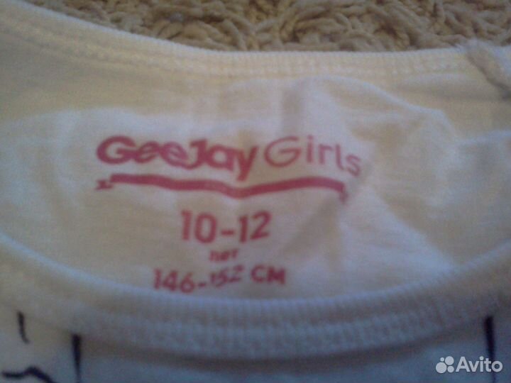 Футболка на девочку в идеальном сост