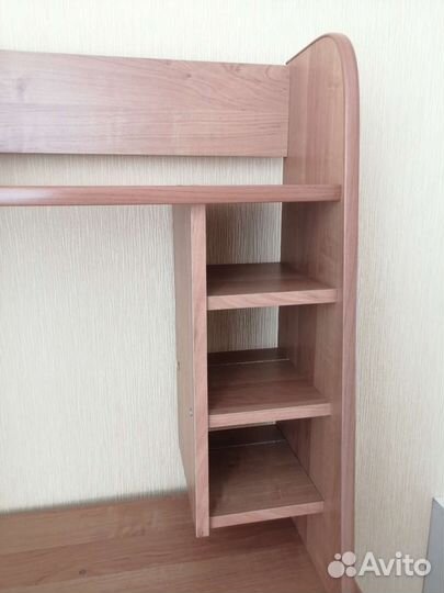 Компьютерный стол бесплатно