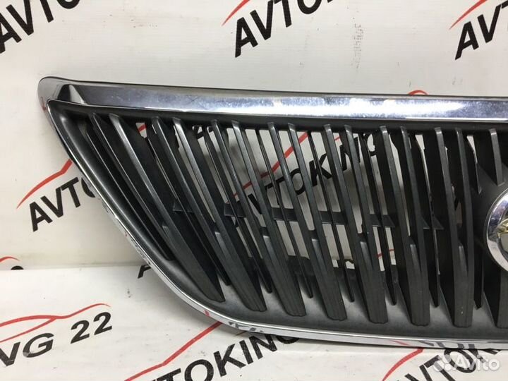 Решетка радиатора Toyota Harrier MCU35 1MZ-FE 2004