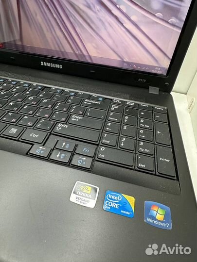 Ноутбук Samsung NP-R519