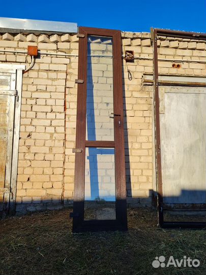 Балконная дверь с окном двух створчатая