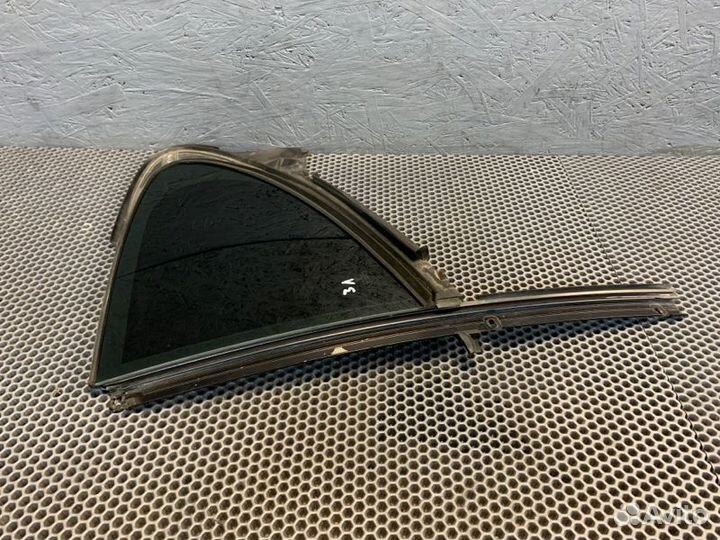 Форточка двери задняя левая Porshe Panamera 970