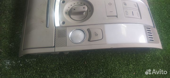 Плафон Audi Q7 BUG 2007