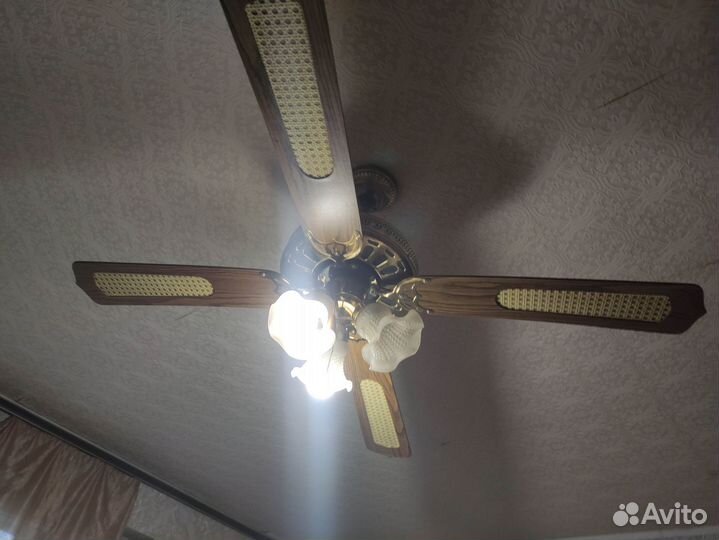 Люстра с вентилятором