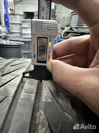 Delinte D7 255/35 R18