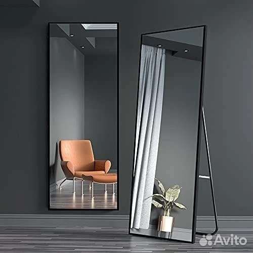 Напольное зеркало с упором