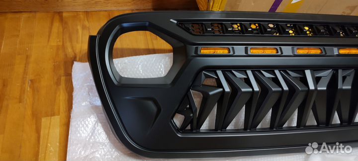 Решетка радиатора для Jeep Wrangler JL 2018+
