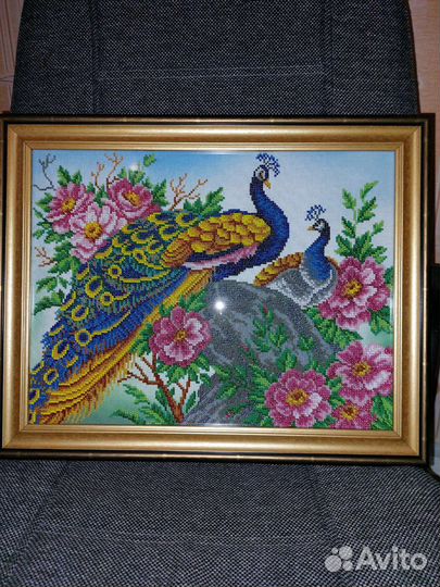 Картина бисером Павлины