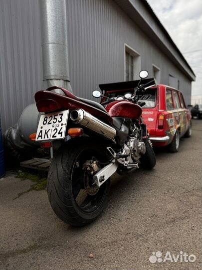 Honda CB250f Hornet