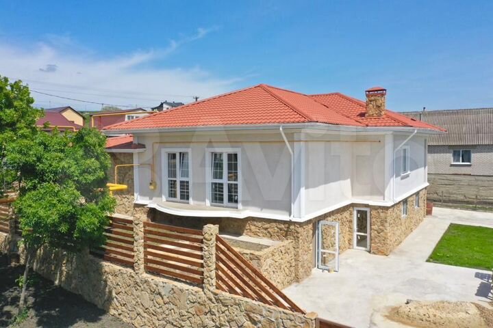 Дом 244 м² на участке 6 сот.