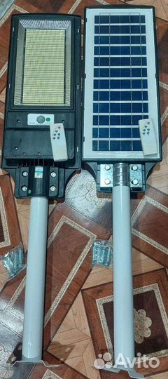 Уличный светильник на солнечной батарее LED