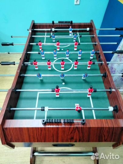 Настольный футбол (кикер)