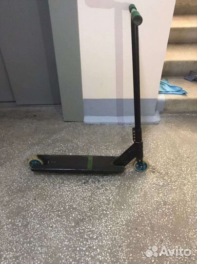 Трюковой самокат фирмы Aztec