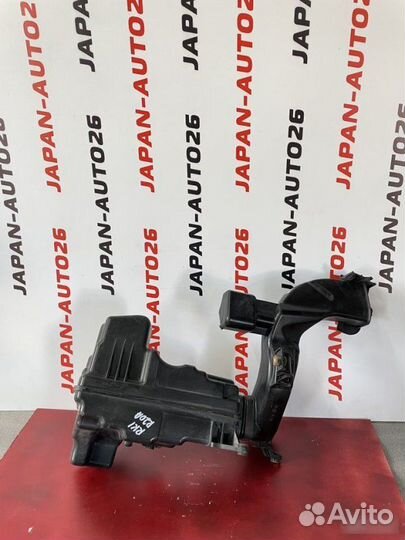 Нижняя часть корпуса воздушного Honda Stepwgn RK1