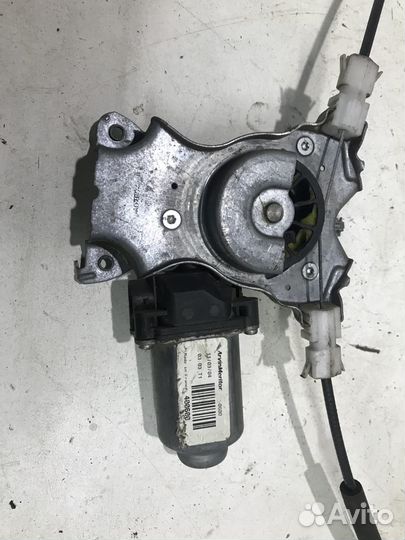 Стеклоподъемник передний правый Nissan Almera N16