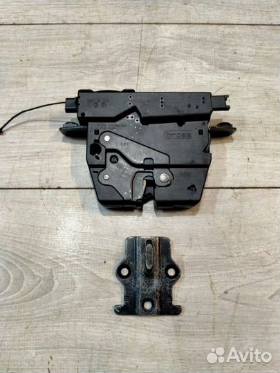 Замок крышки багажника Bmw 528I F10 N52B30 06.2010