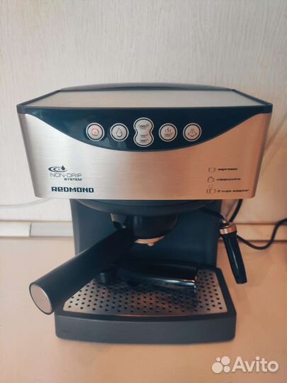 Кофеварка redmond RCM-1503