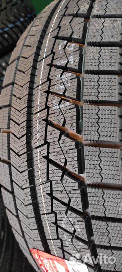 Bridgestone Blizzak VRX 205/60 R16 92S