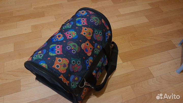 Переноска для кошек и маленьких собак