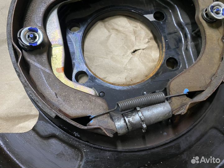 Щитки зад тормоз Subaru Impreza GE GH Forester SH