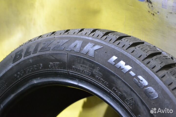 Bridgestone Blizzak LM-30 205/55 R16