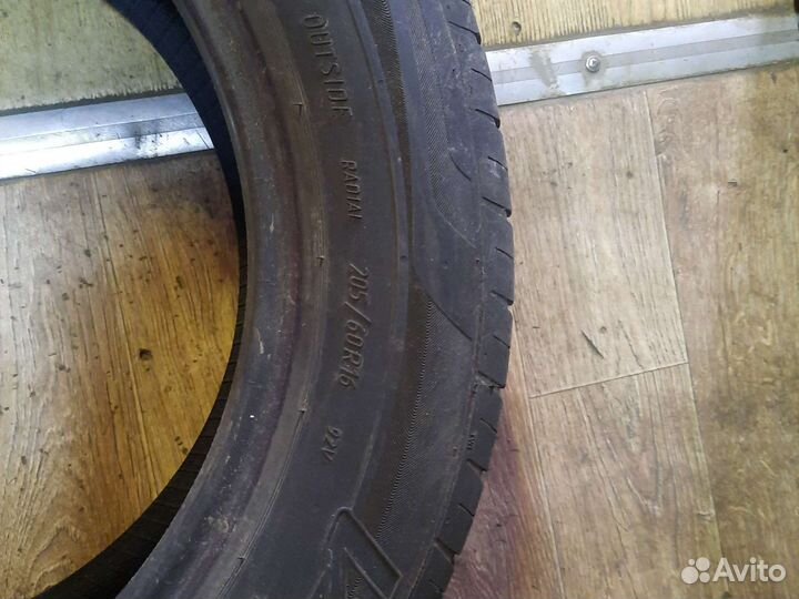 Viatti Strada Asimmetrico 205/60 R16 92V