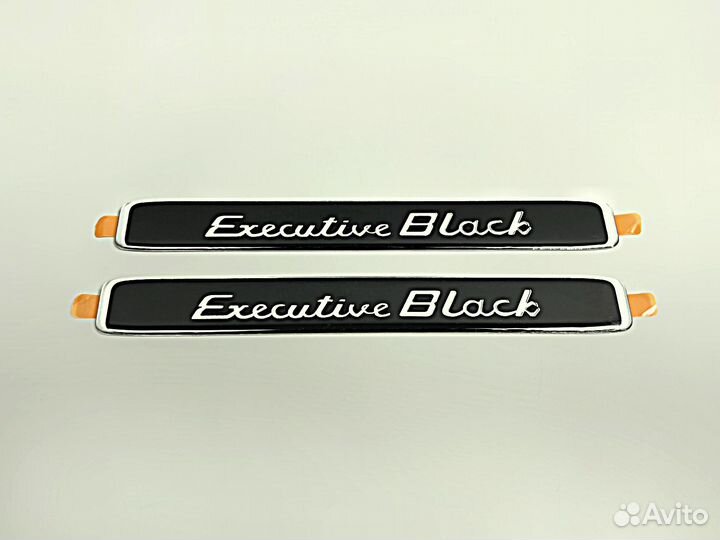 Эмблема Executive Black