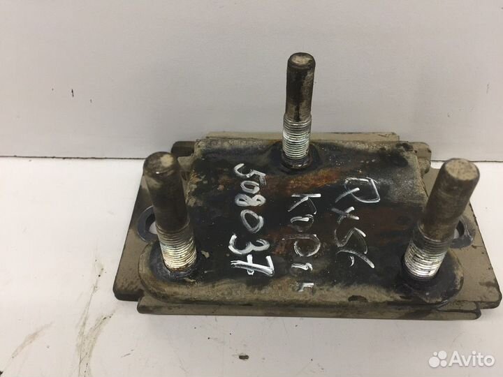 Опора кпп (Infiniti QX56)