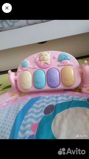 Развивающий коврик с пианино