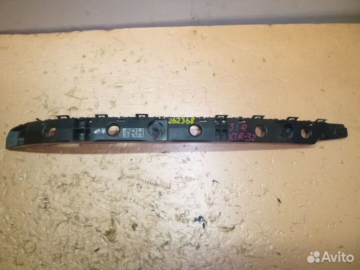 Направляющая заднего бампера правая nissan X-trail