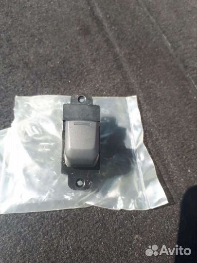 Кнопка стеклоподьемника Киа Рио