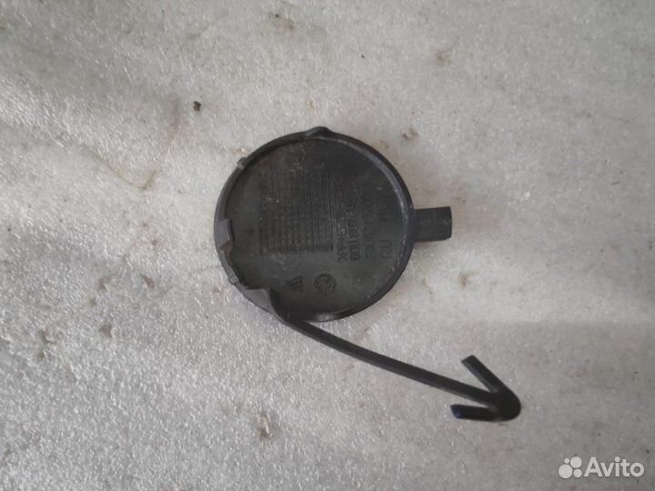 Заглушка буксировочного крюка передняя Skoda Rapid