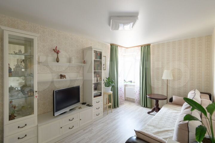 2-к. квартира, 52,8 м², 8/10 эт.