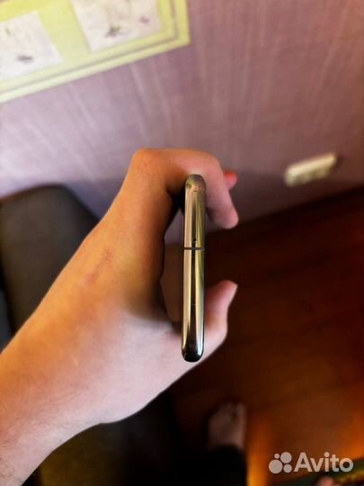 Samsung Galaxy S10, 8/128 ГБ